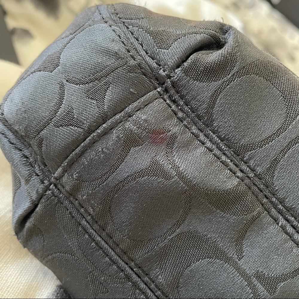 ❌ SOLD ❌ Black Coach Medium Shoulder Bag - Picture 9 of 9